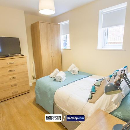 Modern Oxford 2 Bedroom Apartments, Near Headington Hospital, Families & Contractor Accommodation With Parking Екстериор снимка