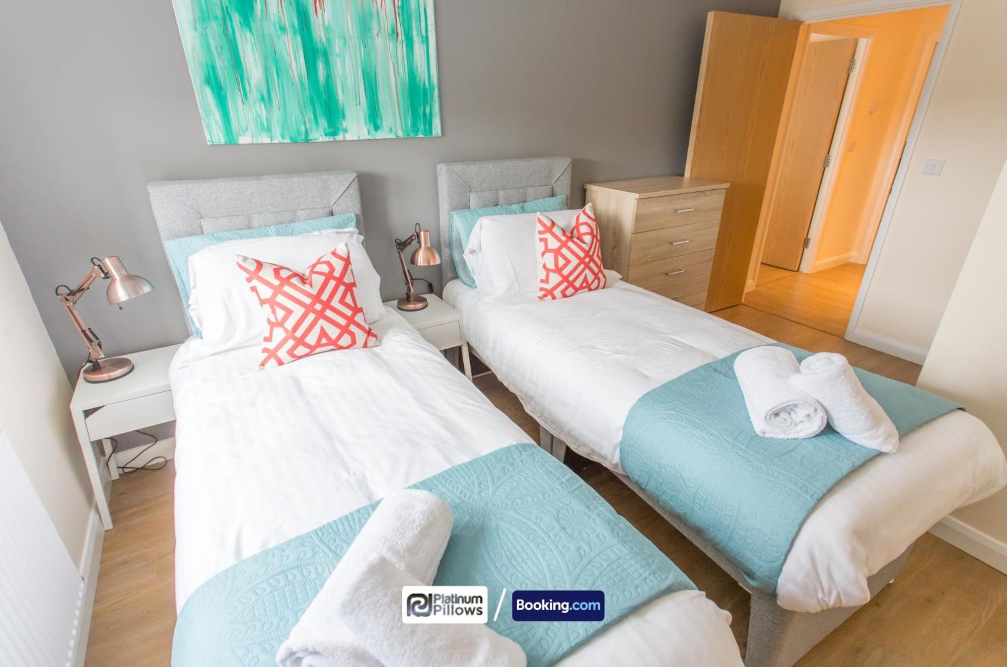 Modern Oxford 2 Bedroom Apartments, Near Headington Hospital, Families & Contractor Accommodation With Parking Екстериор снимка
