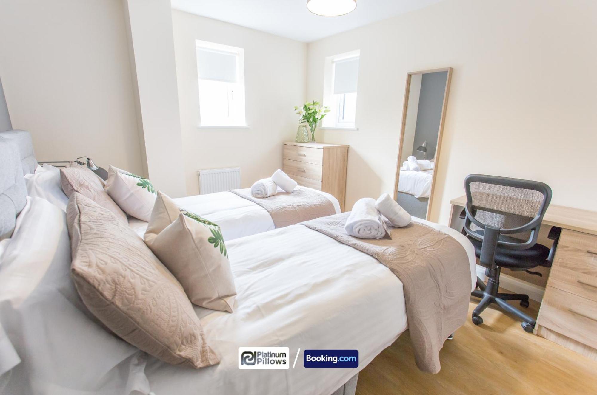 Modern Oxford 2 Bedroom Apartments, Near Headington Hospital, Families & Contractor Accommodation With Parking Екстериор снимка