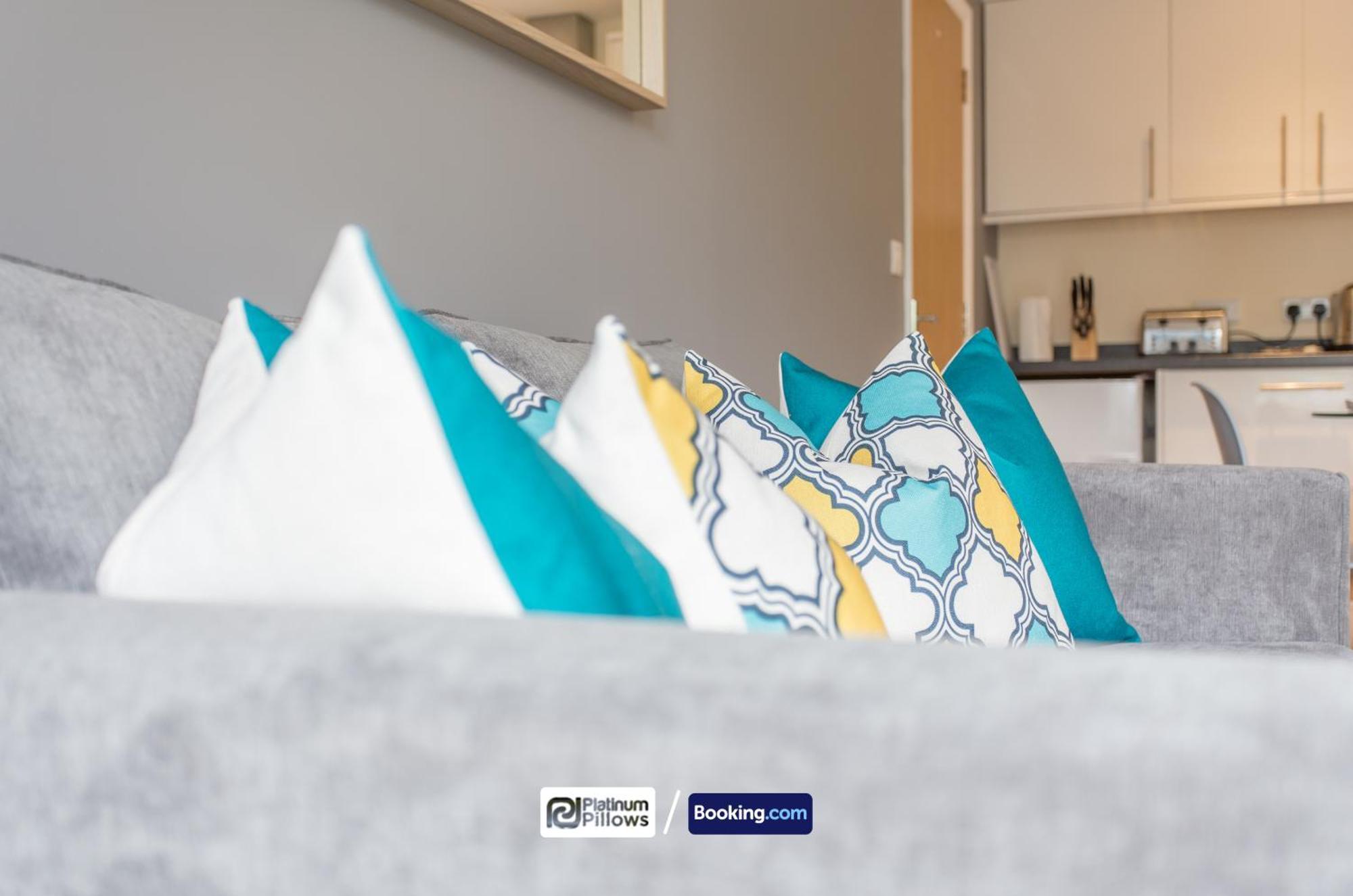 Modern Oxford 2 Bedroom Apartments, Near Headington Hospital, Families & Contractor Accommodation With Parking Екстериор снимка