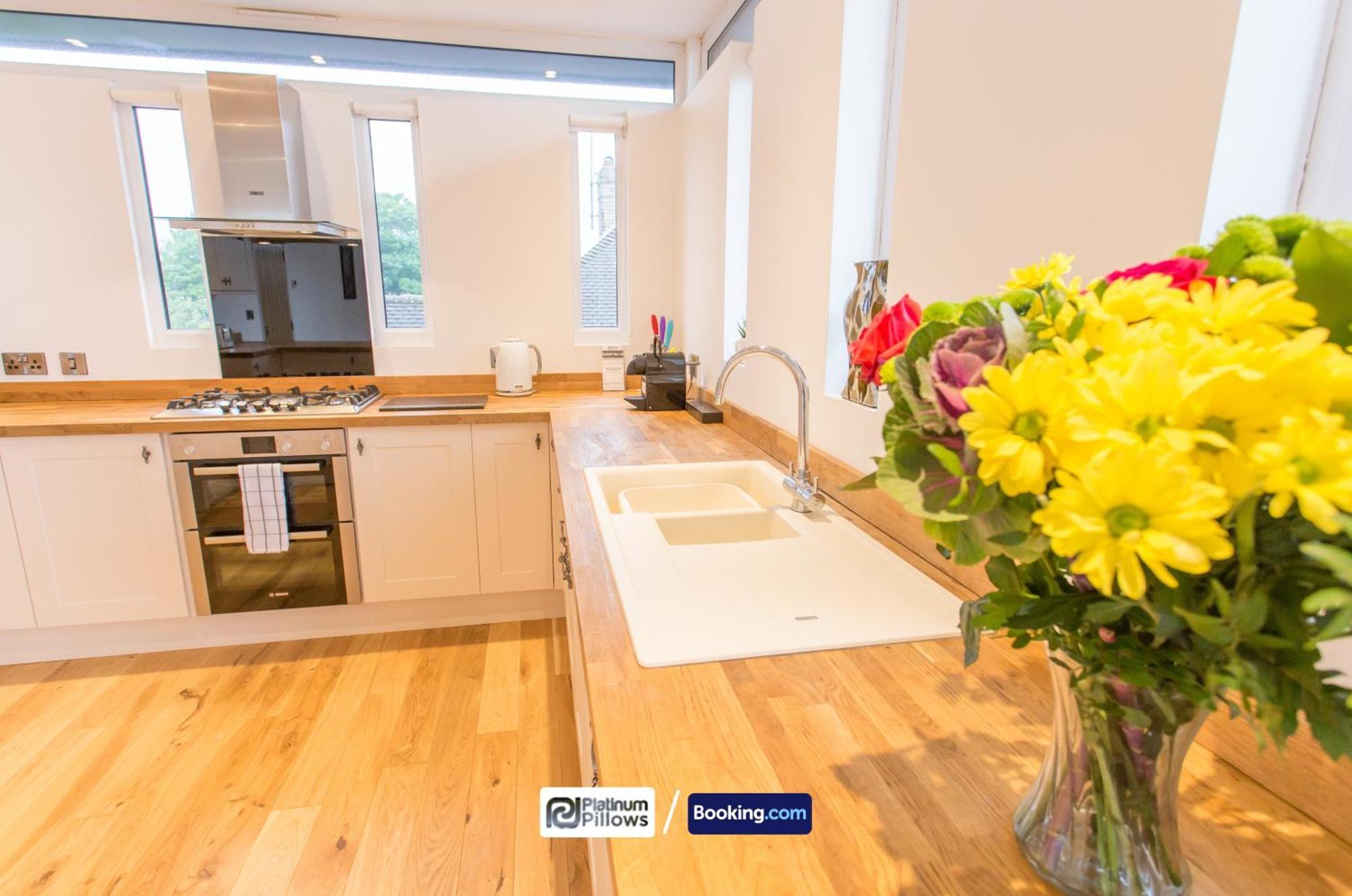 Modern Oxford 2 Bedroom Apartments, Near Headington Hospital, Families & Contractor Accommodation With Parking Екстериор снимка