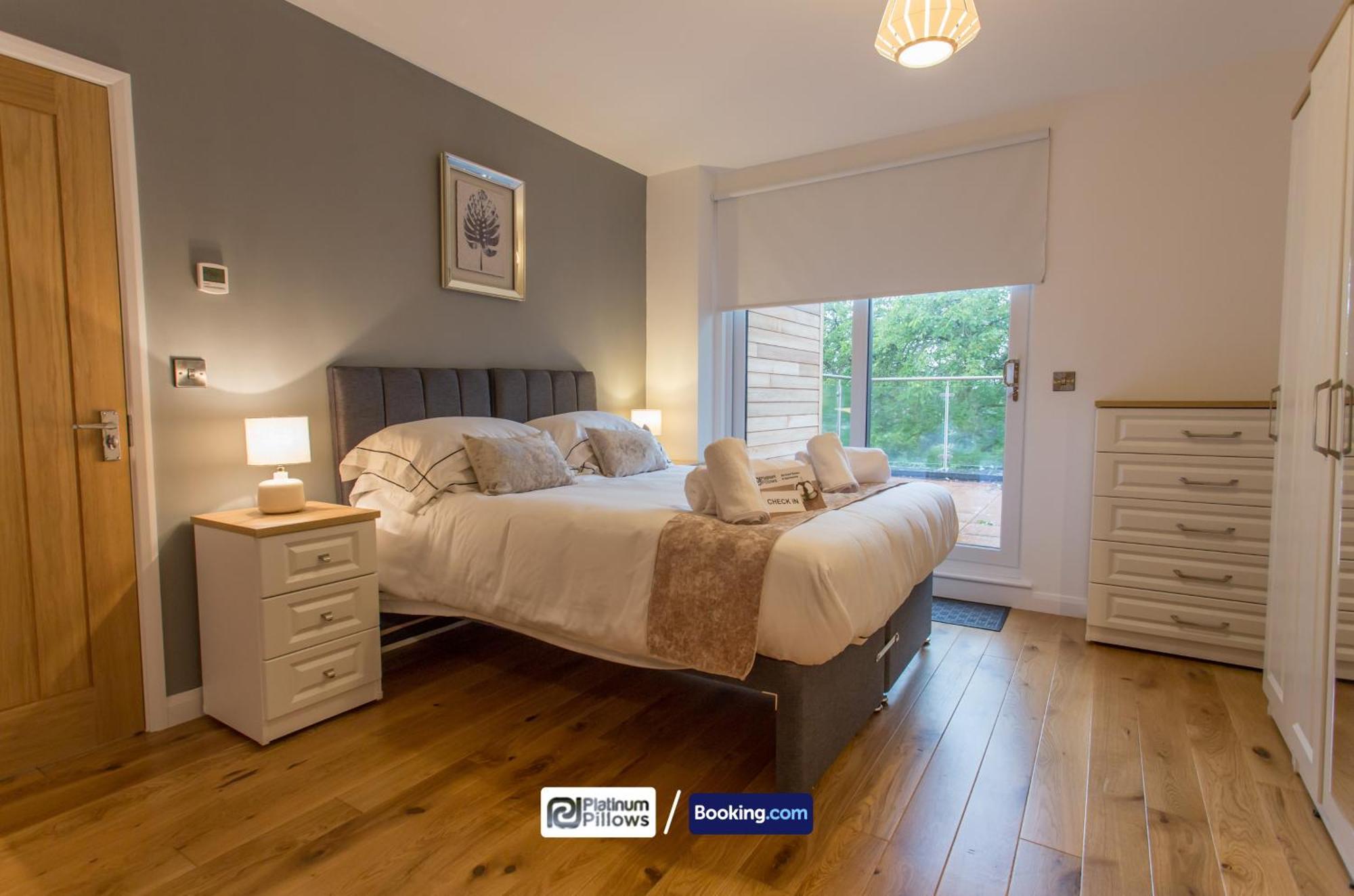 Modern Oxford 2 Bedroom Apartments, Near Headington Hospital, Families & Contractor Accommodation With Parking Екстериор снимка